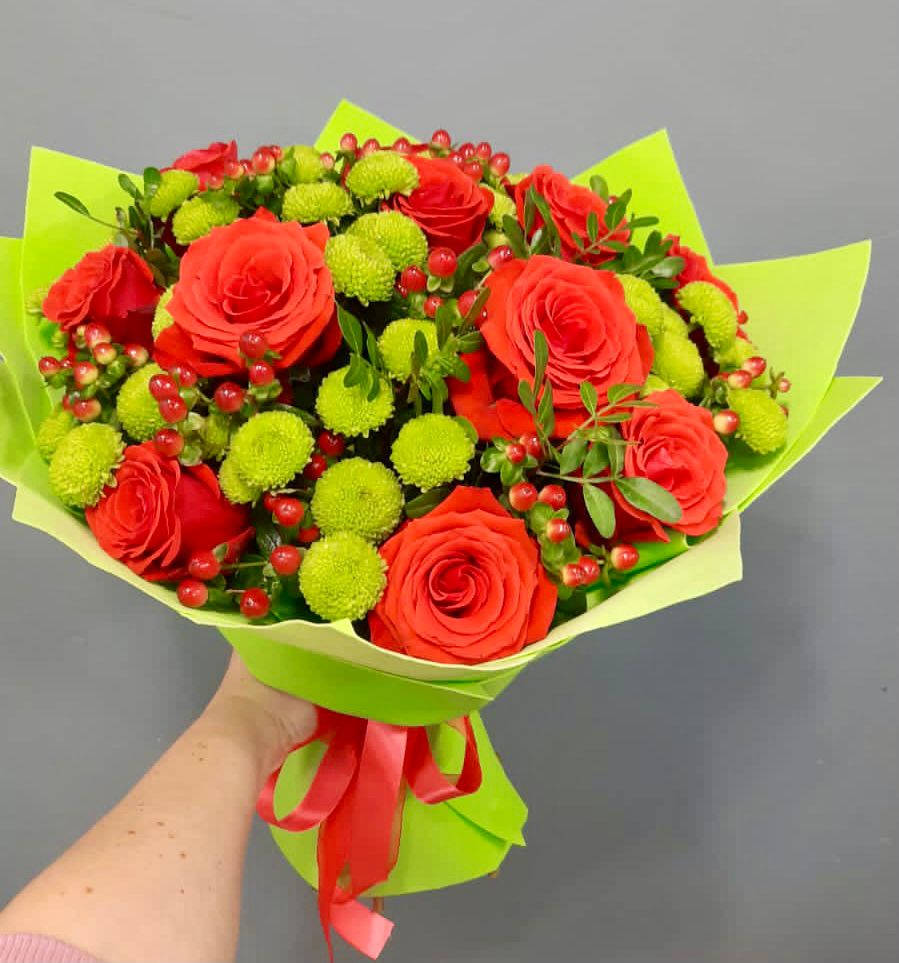 Букет цветов из: Хризантемы и Розы в Зимовниках