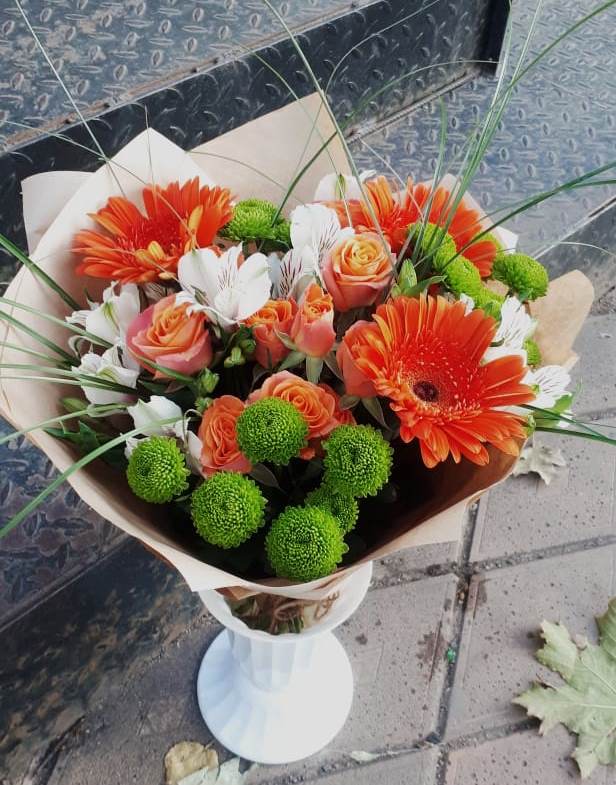 Букет цветов из: Герберы, Хризантемы, Альстромерии и Розы в Зимовниках