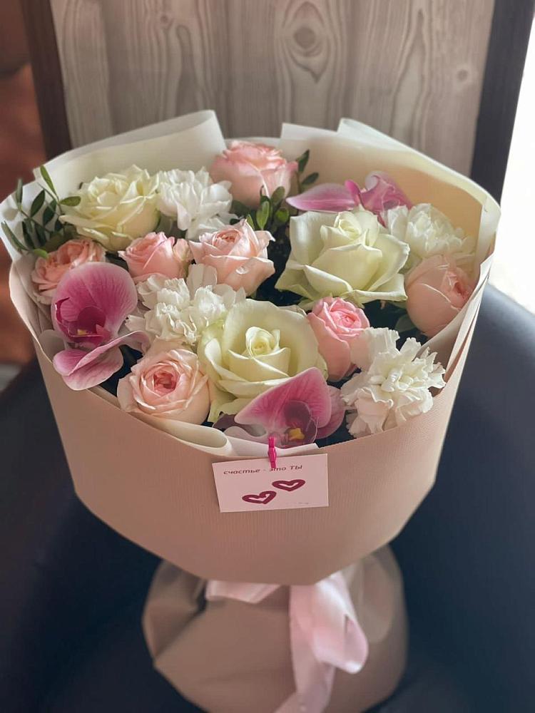 Букет цветов из: Орхидеи, Розы и Гвоздики в Зимовниках