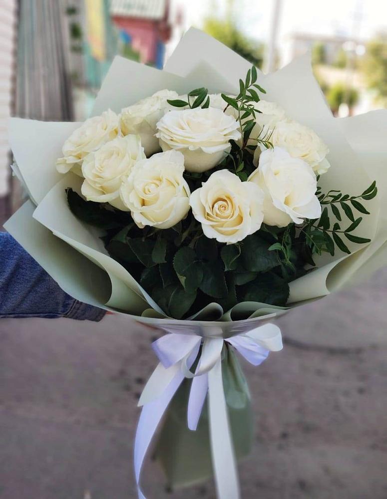 Букет Белые розы Проуд в Зимовниках