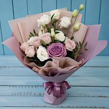 Букет цветов из:  Розы и Лизиантусы в Зимовниках