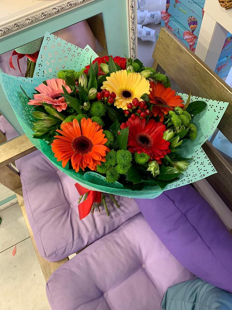 Букет цветов из: Герберы, Хризантемы и Альстромерии в Зимовниках