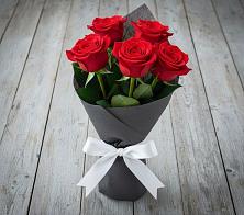Букет 5 Красных роз Эдлесс Лав #REPLACE_PRED# Зимовниках