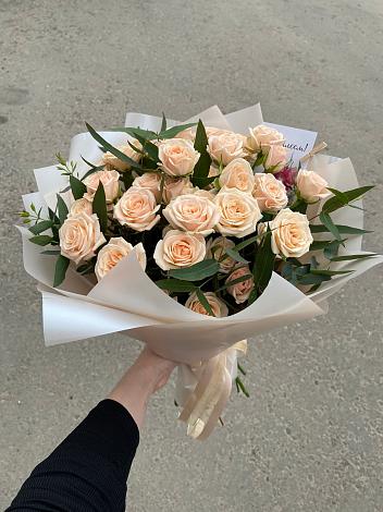 Букет Кремовые розы Латте в Зимовниках