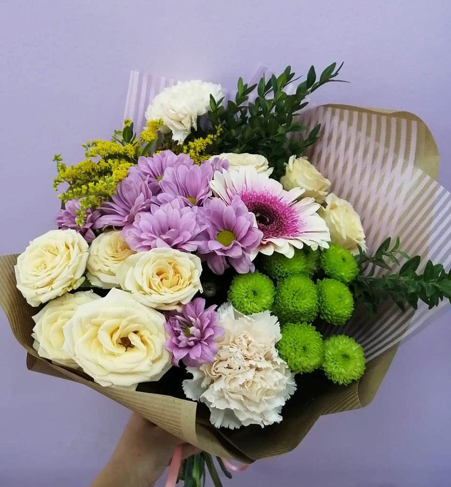 Букет цветов из: Хризантемы, Розы, Гвоздики и Герберы в Зимовниках