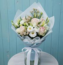 Букет цветов из:  Розы и Лизиантусы в Зимовниках