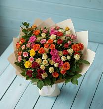 Букет Микс из разноцветных кустовых роз в Зимовниках